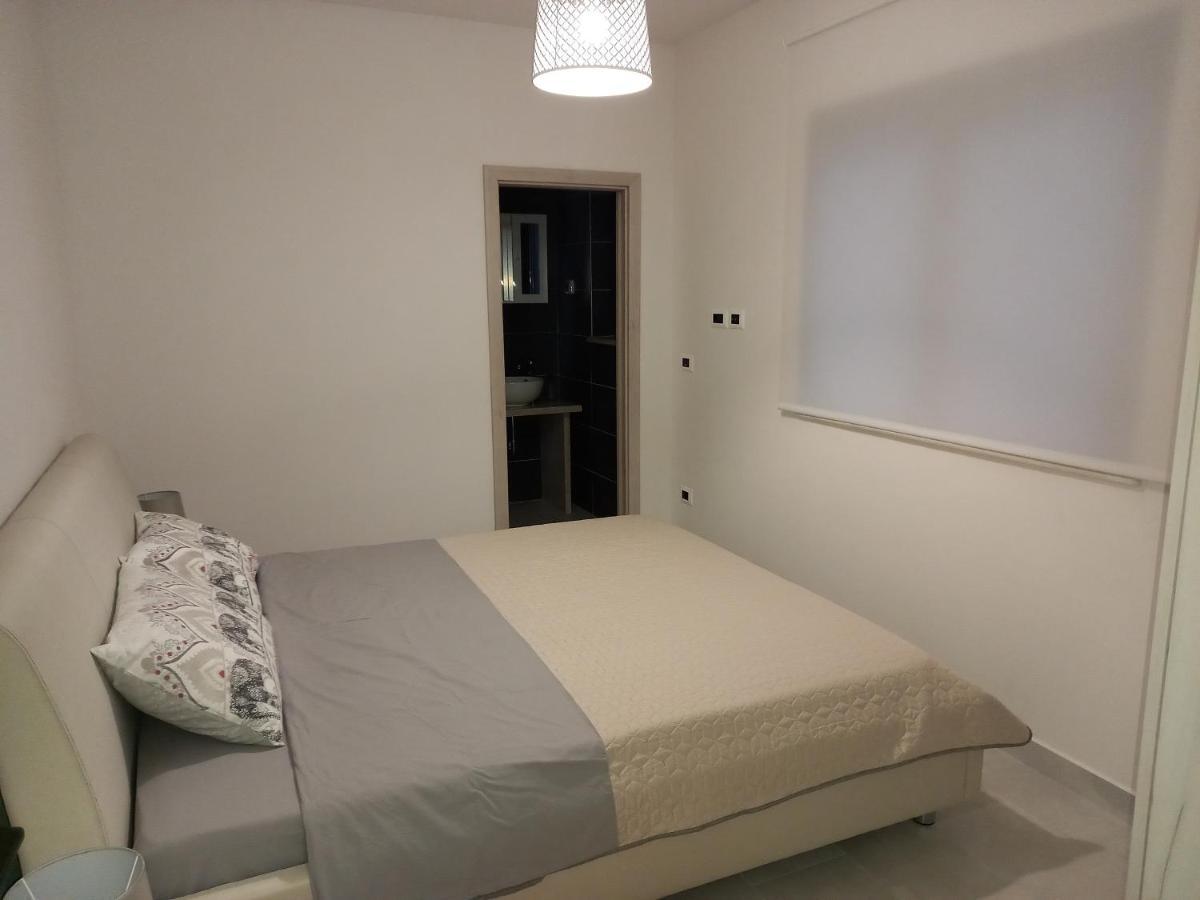 Apartmani Noa I Natali Kaldanija Exterior photo